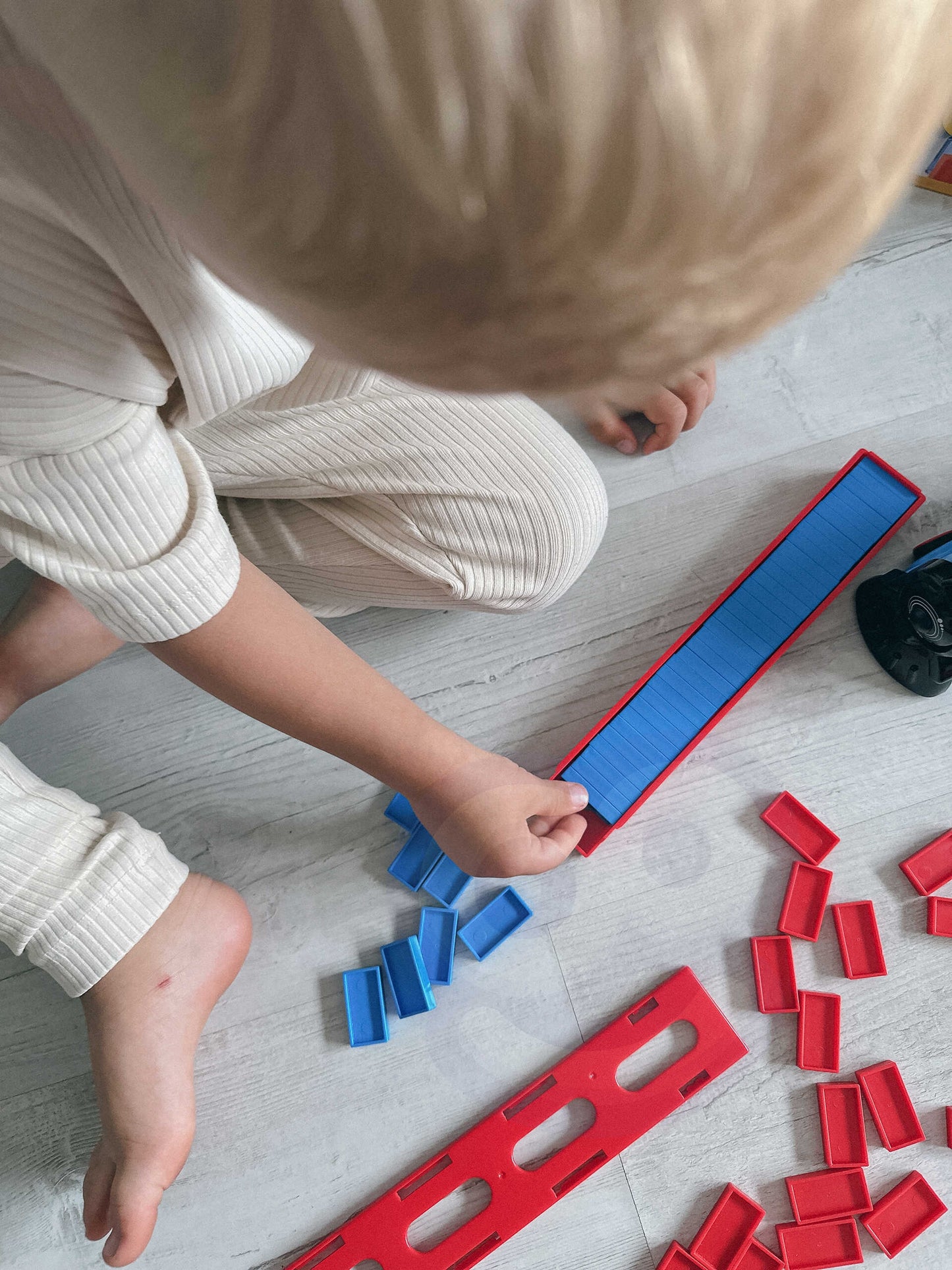 Elektrinis traukinio lokomotyvas Domino blokams su garais 80 vnt.